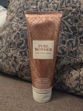 Bath & Body Works Pure Wonder Ultimate Hydration Body Cream